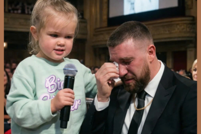 Last night, Wyatt Kelce, the young niece of Travis Kelce, stepped onto the stage and delivered a deeply emotional rendition of “Amazing Grace,” as a tribute to her uncle — who was quietly watching from the audience.